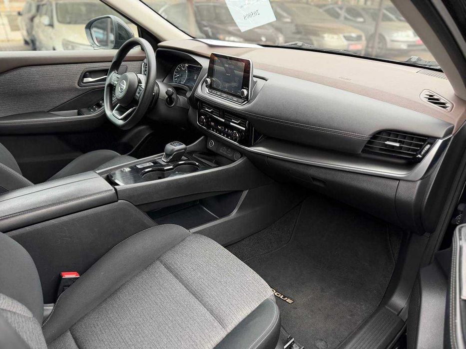 Nissan Rogue SV 2021