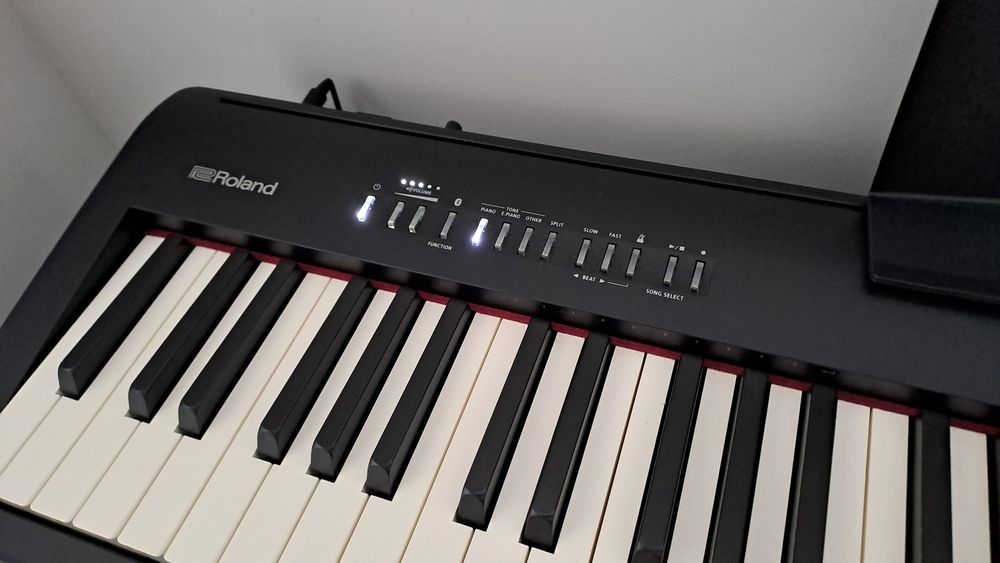 Piano/ teclado Roland FP-30 como novo