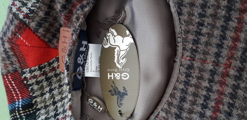 2 Boinas inglesa Great Horse