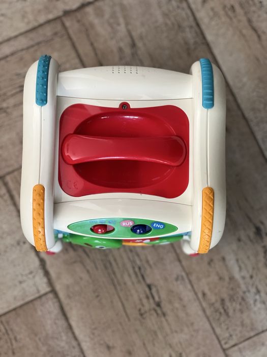 Развивающая игрушка чико chicco