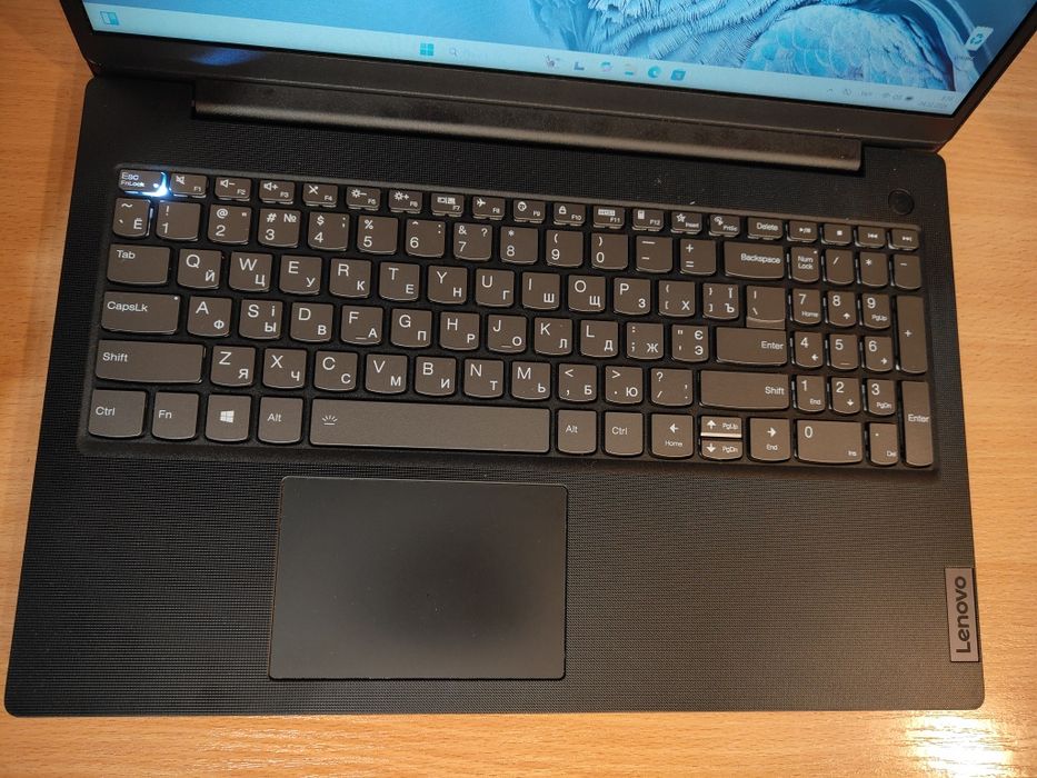 LENOVO Ryzen 5 5625u (6 ядер, 12  потоків)/ Vega7 до 7 Гб/12 Гб DDR4-3200/(SSD+HDD)628 Гб/15,6" Full HD/ WiFi 6/ USB Type C (всі функції)