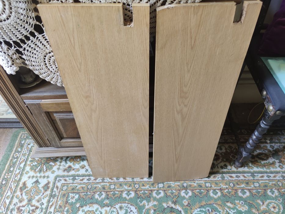 Prateleiras de madeira