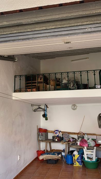 T2 + 1  95m2 úteis 165m2 brutos