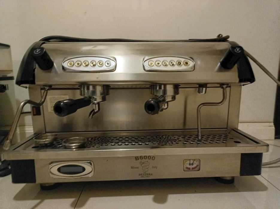 Ekspres do kawy BEZZERA + młynek do kawy BEZZERA