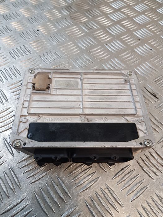 Sterownik Silnika 3B0907557C 5Wp433204 Vw Passat B5 1.6 99R- Europa