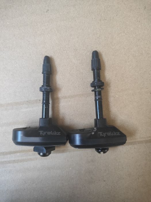 100€Controlador AXS de pressão dos pneus Quarq TyreWiz 2.0
Controlador AXS de pressão dos pneus Quarq TyreWiz 2.0