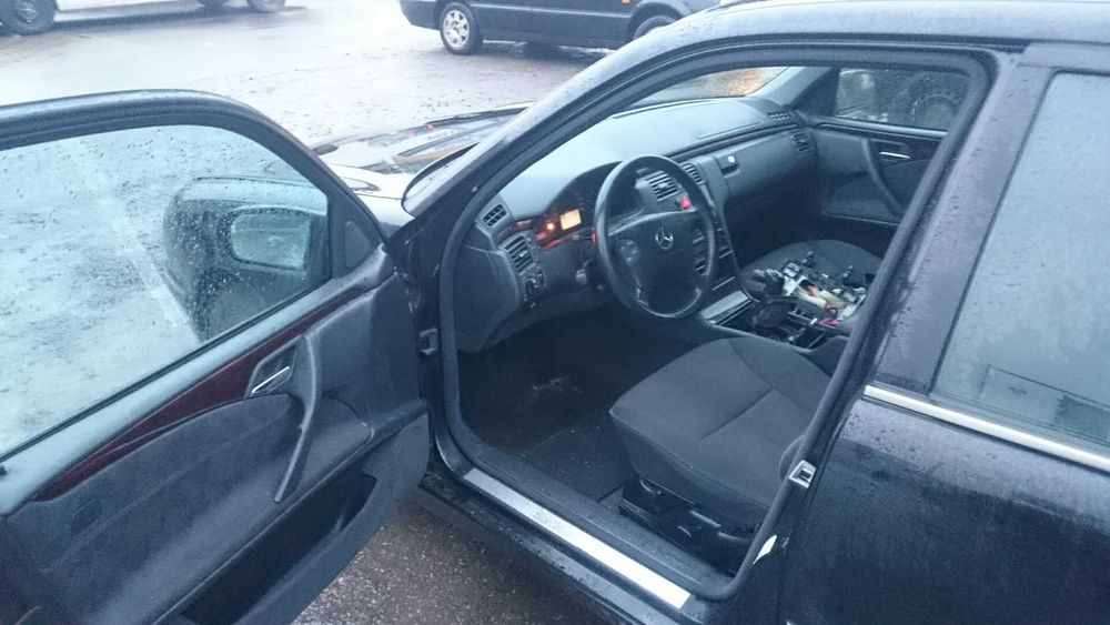 Silnik 2,2 cdi kompletny 214 tyś. gwar.  Mercedes (SPRINTER) W210