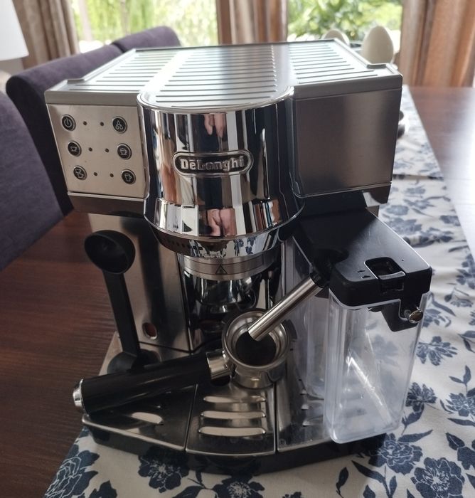 Ekspres ciśnieniowy kolbowy DeLonghi