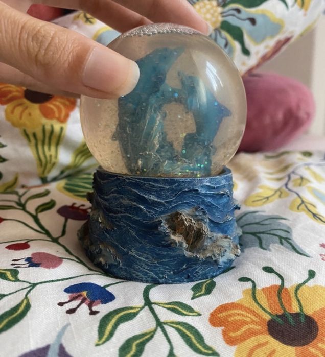 Snow Globe with Dolphins427750569951242243
