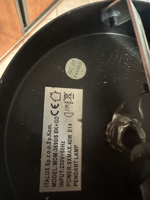 Lampa wisząca.