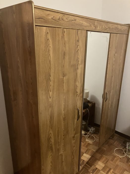 Armário de roupa