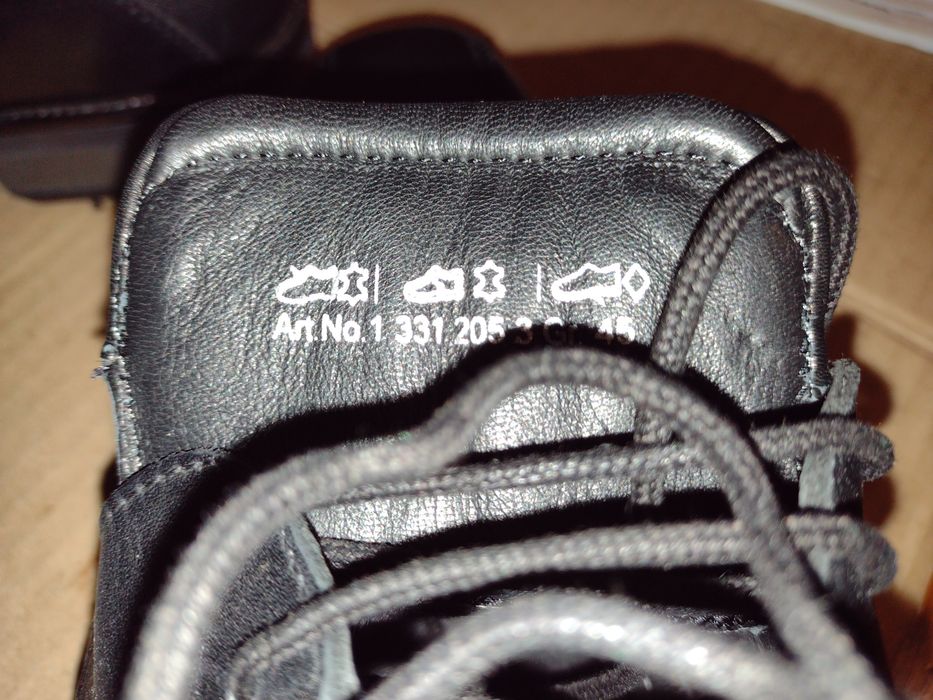 Туфлі Varese, шкіряні, ідеальні, нові, розмір 45(31).