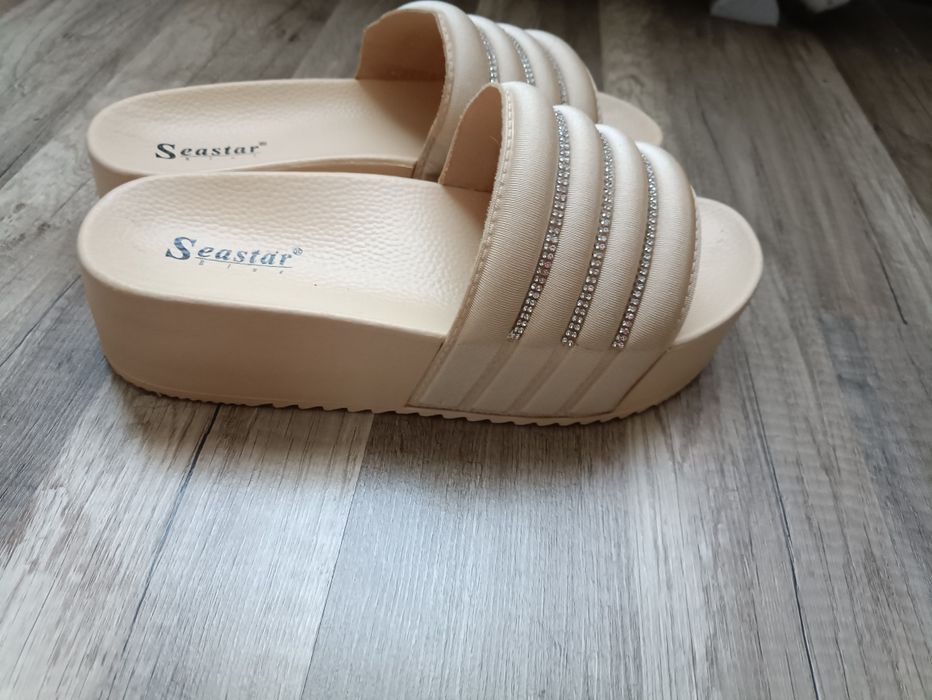 Продам шльопанці розмір 40!