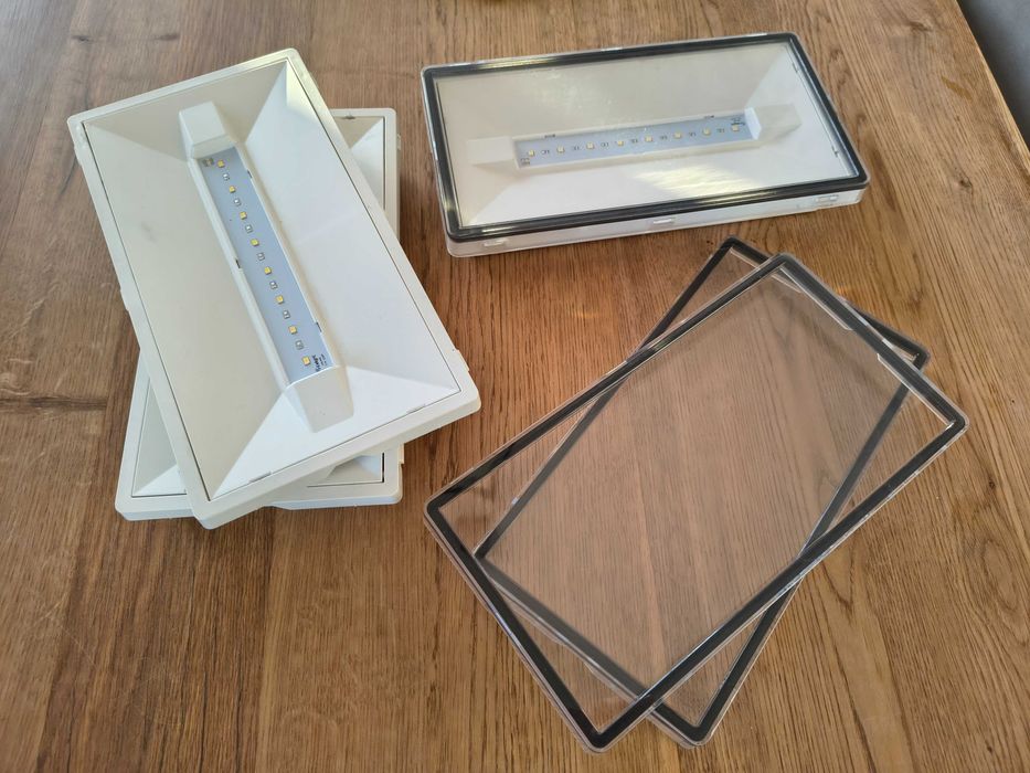 Oprawa ewakuacyjno-awaryjna VELLA LED SO 150 SA 3h AT IP65