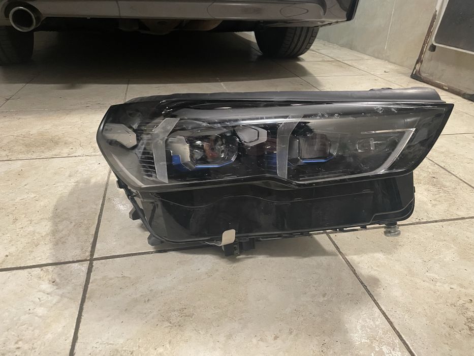 Farol BMW serie 5 G60/G61