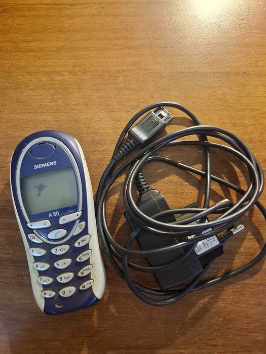 Telefon komórkowy Siemens A50  z ładowarką