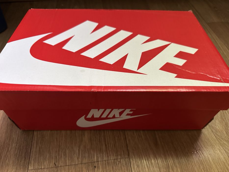 Белые Nike Air Force 1