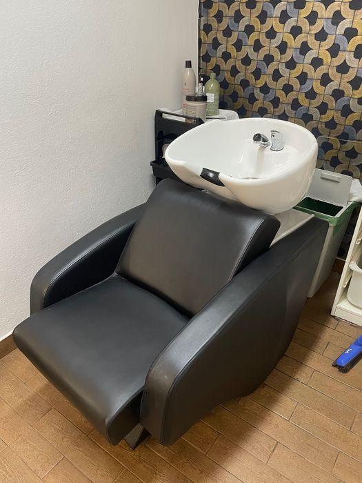 Myjnia fryzjerska + 2 fotele