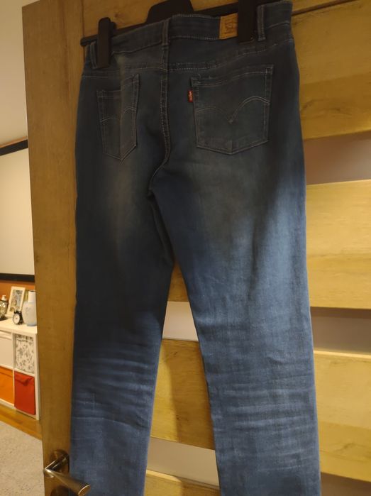 Levis spodnie damskie