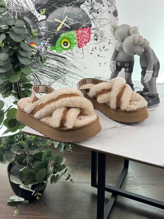 Кросівки сандалі UGG 41 розмір Е12530