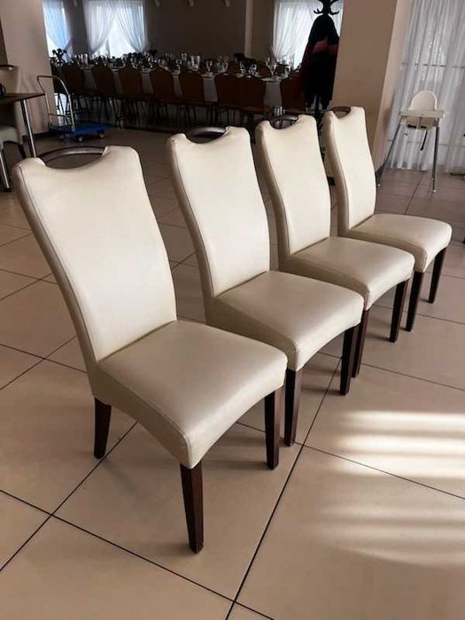 Komfortowe Krzesła Tapicerowane - łącznie 40 szt.