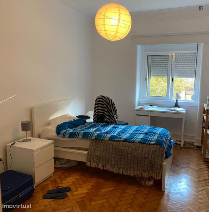 Quarto - localizado em Roma-Areeiro Lisbon