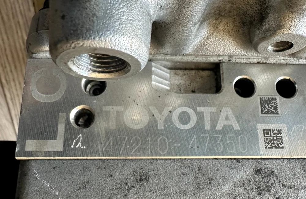 ЕБУ abs Toyota prius hybrid 04.2013