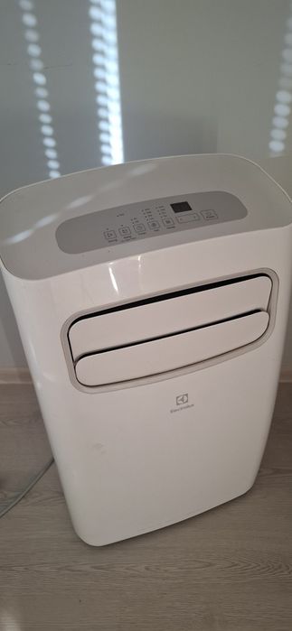 Кондиціонер мобільний Electrolux EACM-12 CG/N3