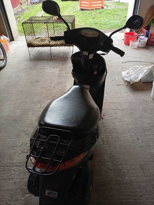 Продам скутер Suzuki Adres v50
