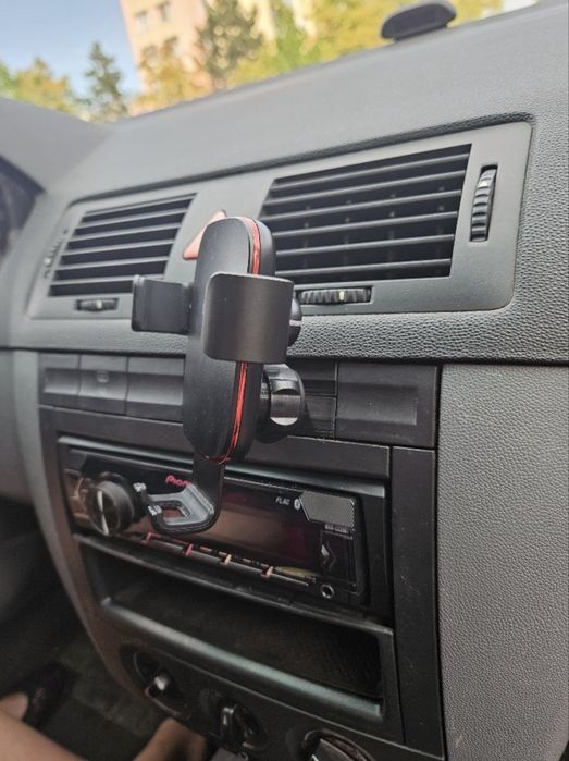 тримач для телефона на Logan 1-2, Sandero, Duster, Volvo V40, Fabia 1