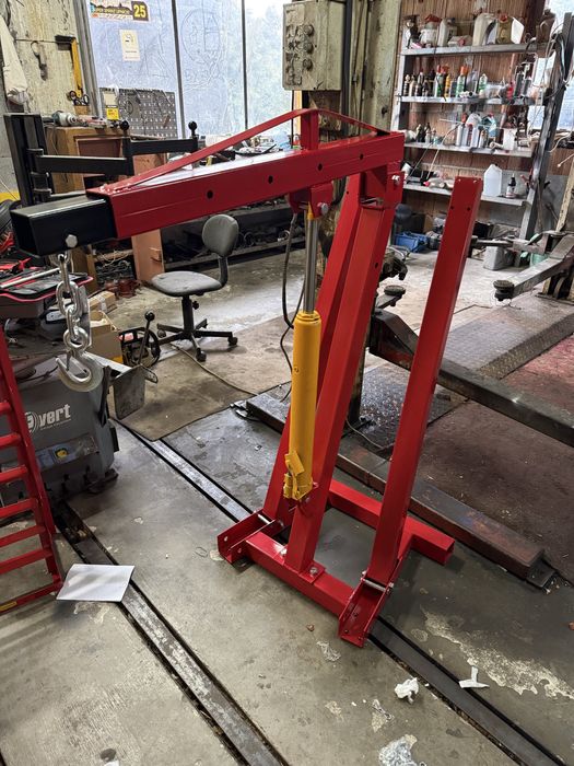 Zuraw warsztatowy 2 tony