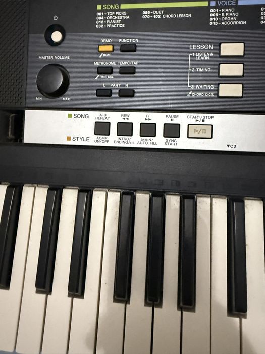 Teclado Yamaha e243