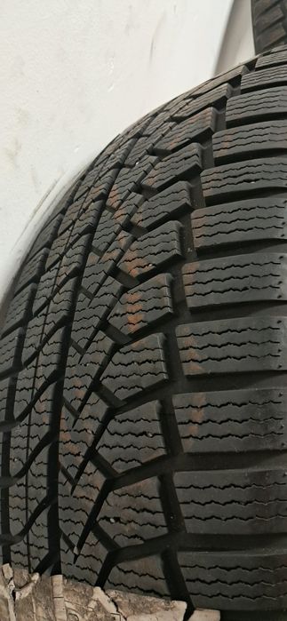 Para opon 235/50/19 zimówki