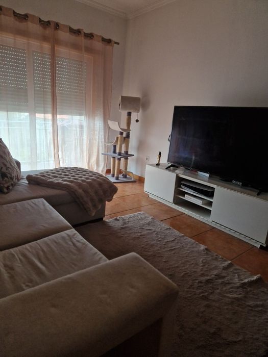 Apartamento T1 com garagem