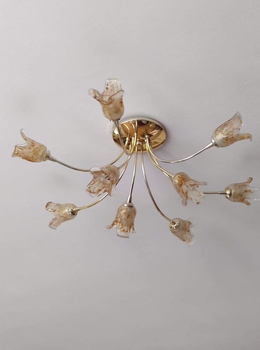 Piękna lampa sufitowa