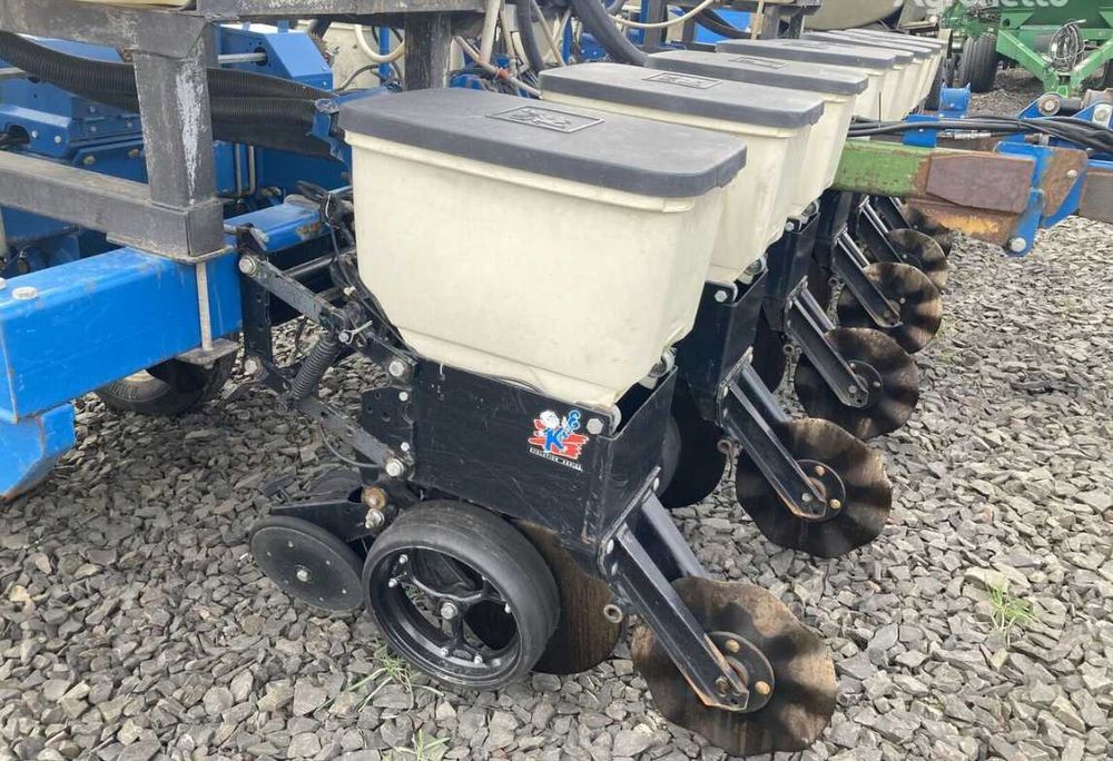 Сівалка точного висіву пневматична Kinze 3000 TWIN