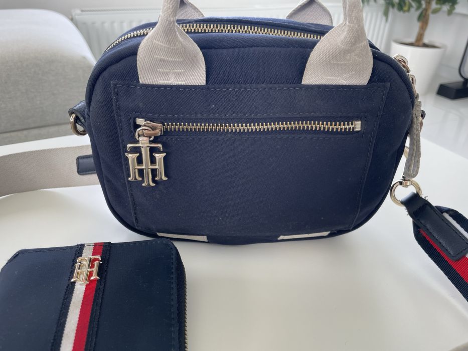 Oryginalna torebka Tommy Hilfinger z portfelem