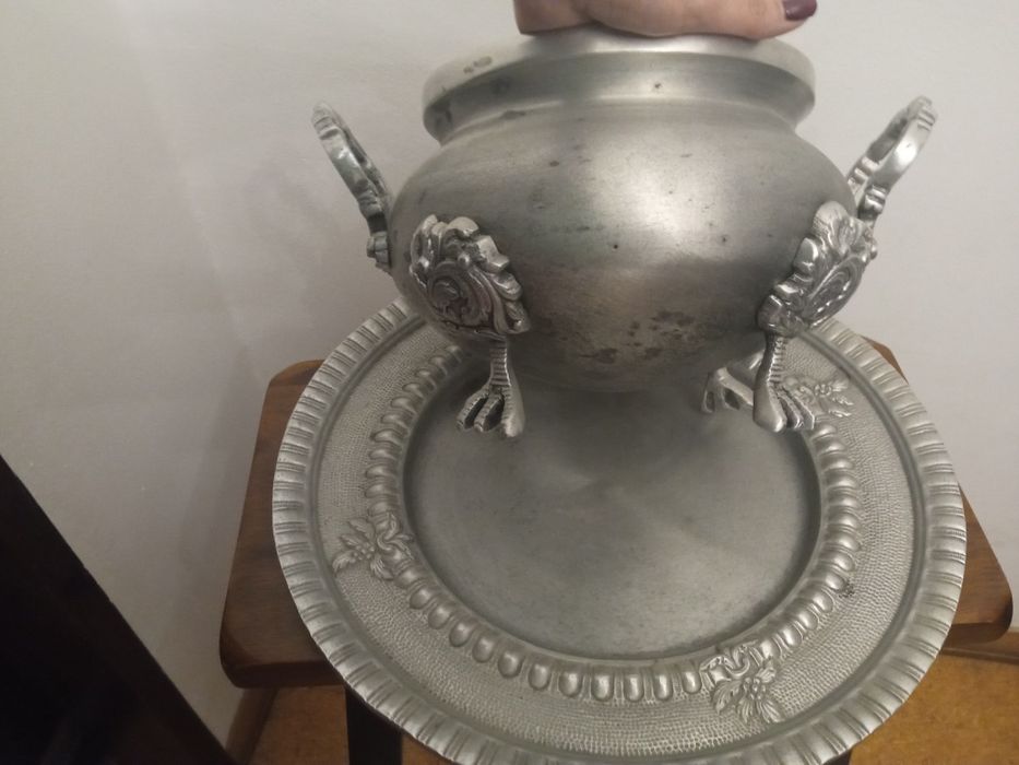 Terrina e prato de estanho