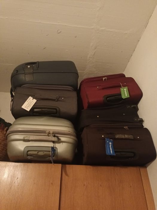 Vendo 6 malas de viagem muito grandes  em ótimo  estado