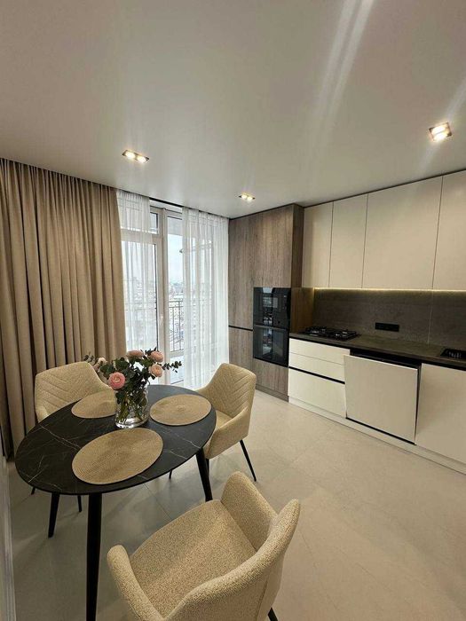 Продаж 1.5к квартири з ремонтом в новому ЖК Family Plaza - View 4