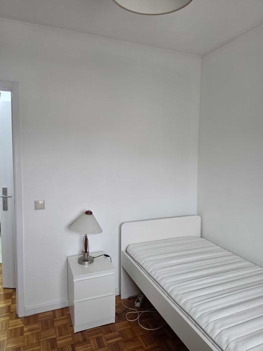 Quarto junto ao ISCAP e Hosp. S. João