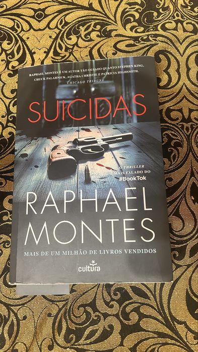 Suicidas – Raphael Montes /Thriller psicológico | Estado: Muito bom