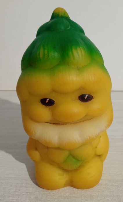 Дитяча гумова іграшка "Гном", виготовлена в СРСР.