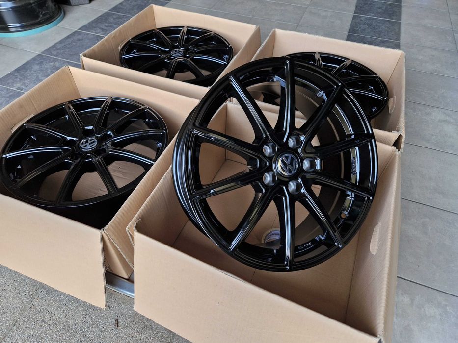Alufelgi 17 5x112 VW Golf Passat Jetta Touran Caddy T-Roc Czarne 705#