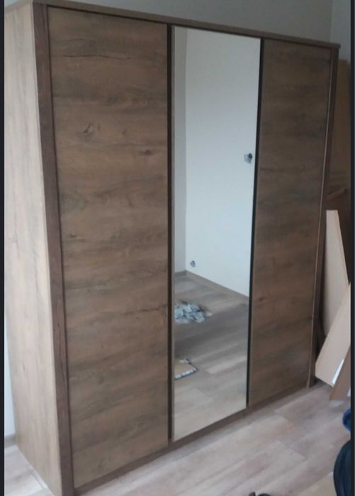 Montaż mebli,naprawa,meble kuchenne,panele podłogowe