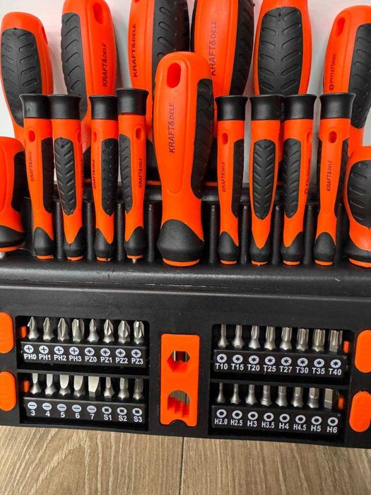 Набір викруток із комплектом біт 50 шт. Kraft&Dele KD10950 викрутки