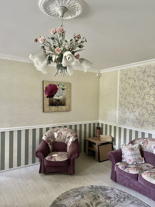 Продаж затишного заміського будинку