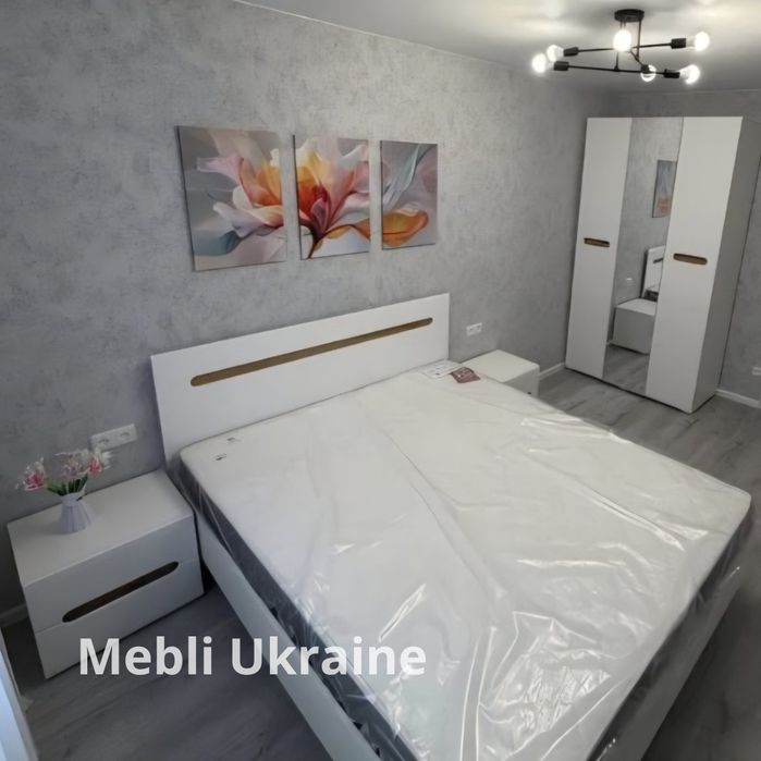 Двуспальная кровать + матрас в наличии на складе в Днепре! Быстрая доставка, выгодные цены и гарантия качества. Выбирайте комфортный сон уже сегодня!