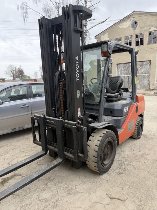 Навантажувач, погрузчик, кара Toyota Tonero 35 HST (не STILL, Linde)