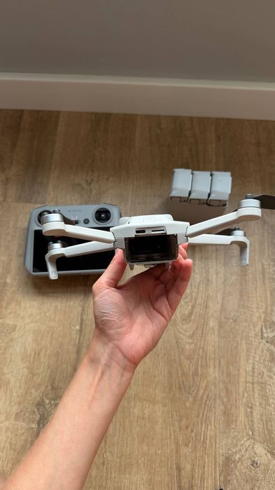 Dron DJI Mini 3